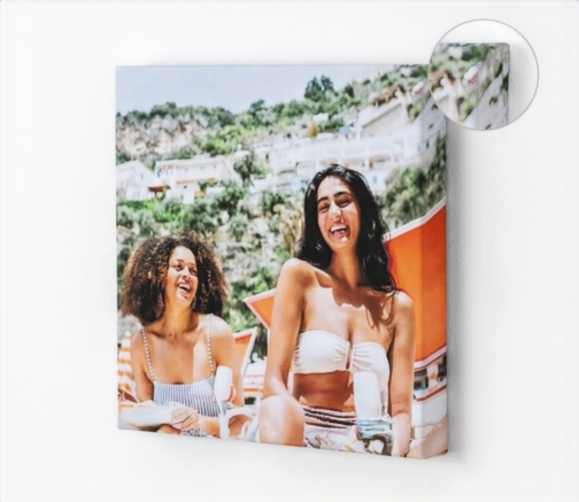 Fotoleinwand mit Urlaubsfoto zweier Freundinnen